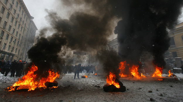 В Киеве возобновились массовые беспорядки