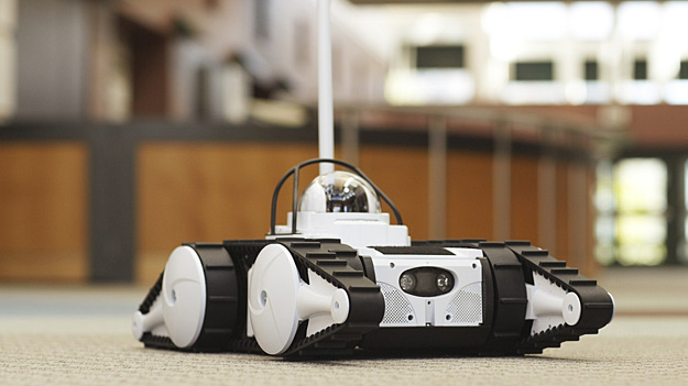 Калифорнийская компании RoboteX разработала «передвижную охранную систему»
