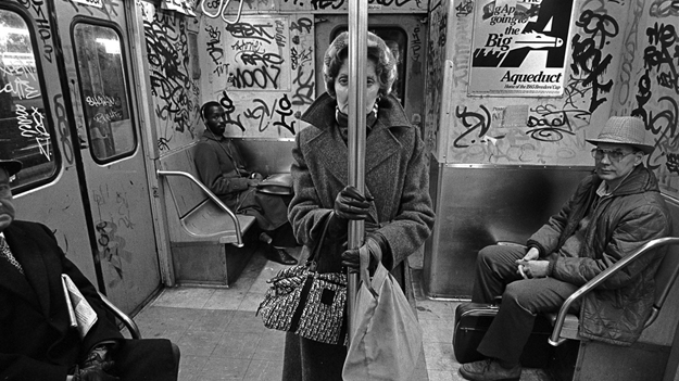 В 1980-х годах в нью-йоркском метро рискованно было ездить даже днем