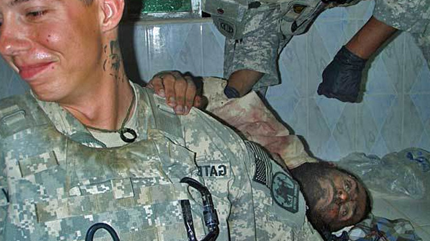 Газета The Los Angeles Times опубликовала скандальные снимки американских солдат