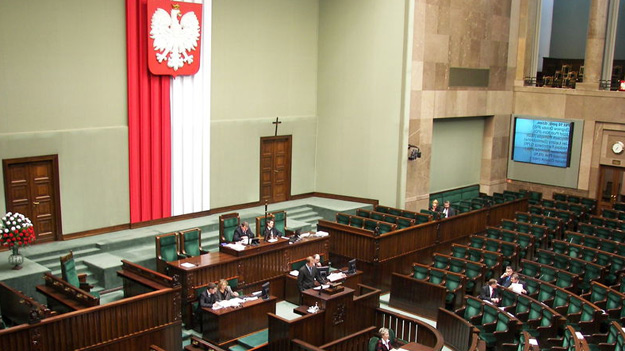 Журналисты пронесли в парламент Польши три килограмма взрывчатки