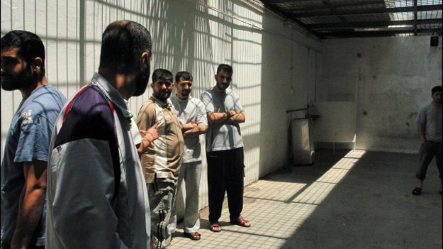 Из ливийской тюрьмы сбежали более сотни преступников