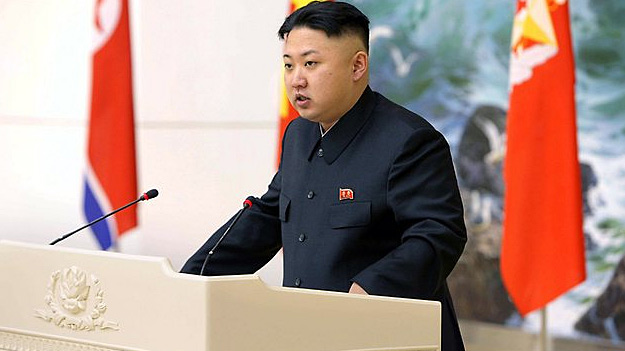 Лидера КНДР Ким Чен Ына охраняют «женщины в черном»