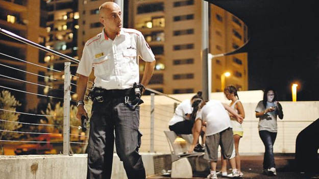 В обеспечении безопасности учебных заведений в Израиле задействованы 4,5 тысячи охранников