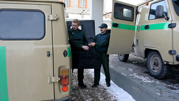 В Петербурге предпринята попытка ограбления инкассаторов