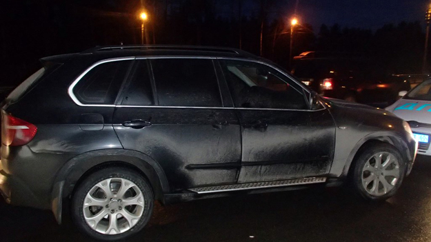 Белорусских угонщиков задержали при попытке похитить BMW X5 из Петербурга