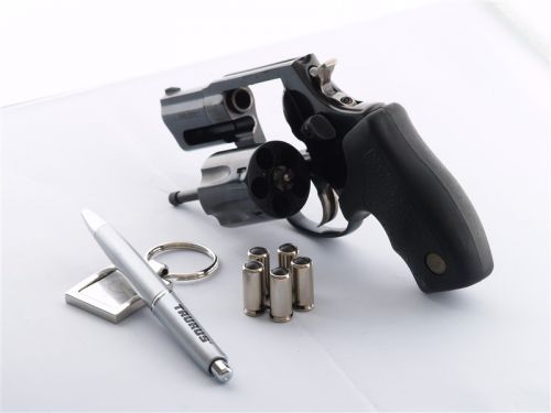 Травматический револьвер Taurus LOM-13