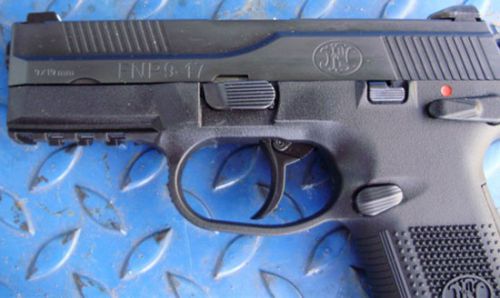  FNX